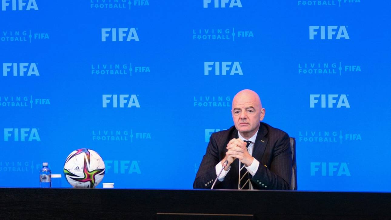 Umfrage: Profis für WM alle vier Jahre