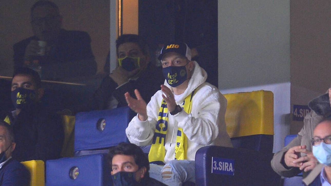 Zunächst gratis! Das verdient Özil