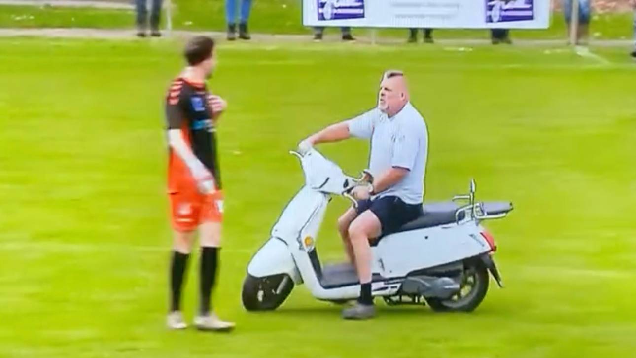 Wütender Nachbar fährt auf Spielfeld