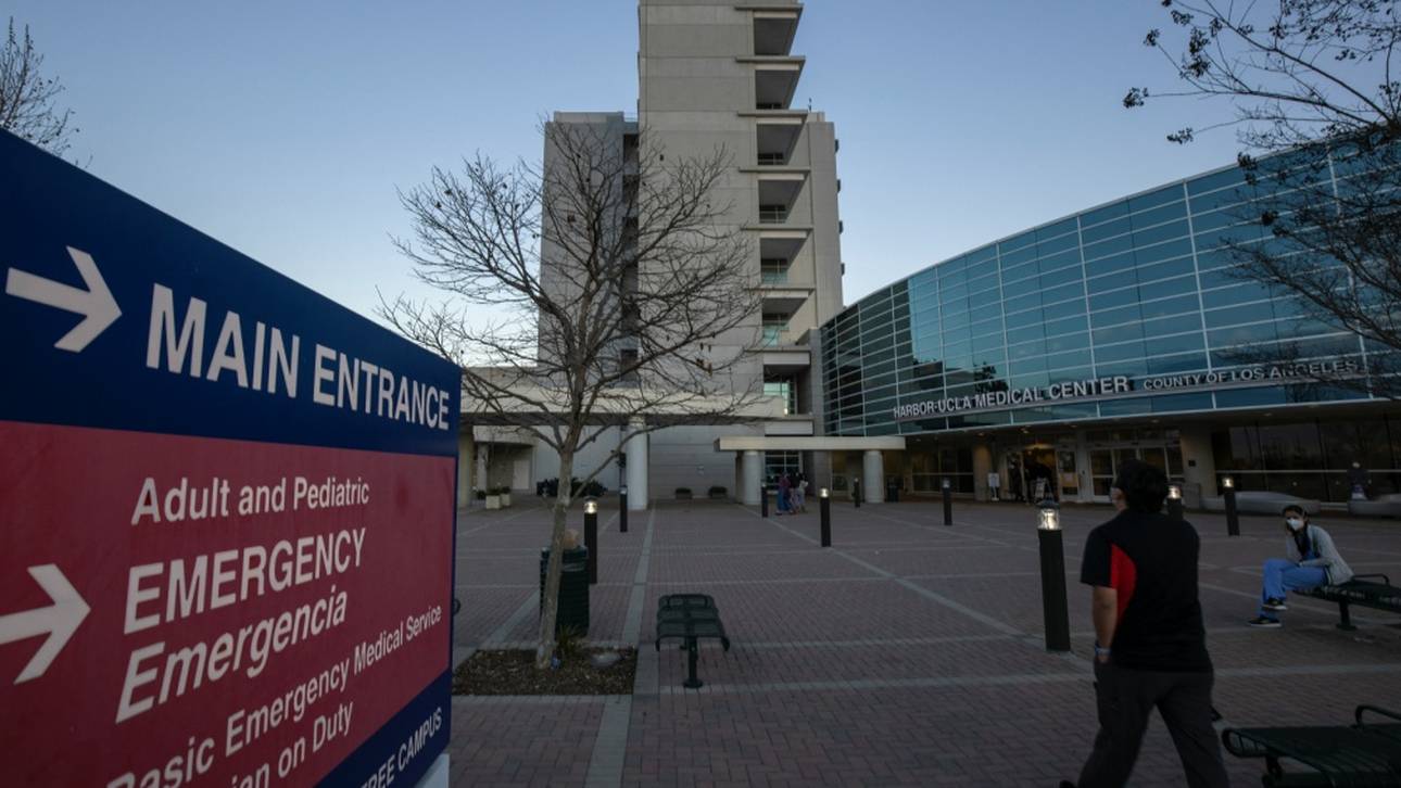 Golf: Woods in anderes Krankenhaus verlegt