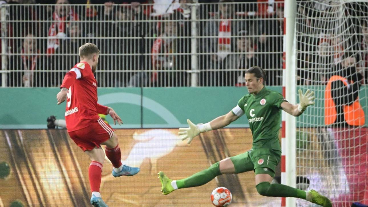 Zweitligist St. Pauli mit neuem Stammtorwart in die Saison