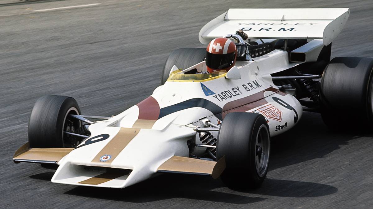 Man muss schon ganz genau hinschauen, um die Besonderheit des BRM P160 Anfang der 70er-Jahre zu erkennen. Am Heckflügel sind vier kleine "Leitwerke" angebracht, die für verbesserte Fahreigenschaften sorgen sollen. Immerhin zwei Rennsiege springen heraus