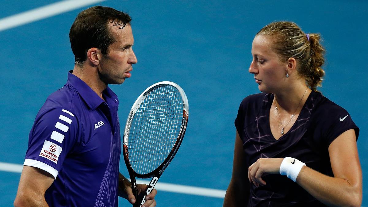 PETRA KVITOVA und RADEK STEPANEK: Im Frühjahr 2014 trennten sich Kvitova und Stepanek nach nicht einmal einem Jahr. Seit Juni 2013 waren die beiden ein Paar, kurz zuvor hatte Stepanek die Scheidung von Nicole Vaidisova bekanntgegeben, die ebenfalls Tennisspielerin war - und mit der er inzwischen wieder verheiratet ist. 2007 war er zudem kurz mit Martina Hingis verlobt