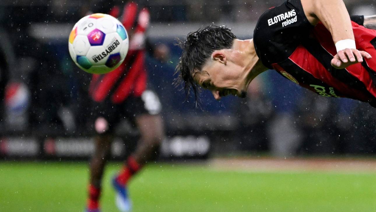 Gelöste Stimmung in Frankfurt – van de Beek im Anflug