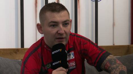 Nathan Aspinall ist die Nummer 4 der Darts-Welt und selbst ein Star - und trotzdem sieht er insbesondere einen seiner Rivalen auf einem komplett anderen Level.