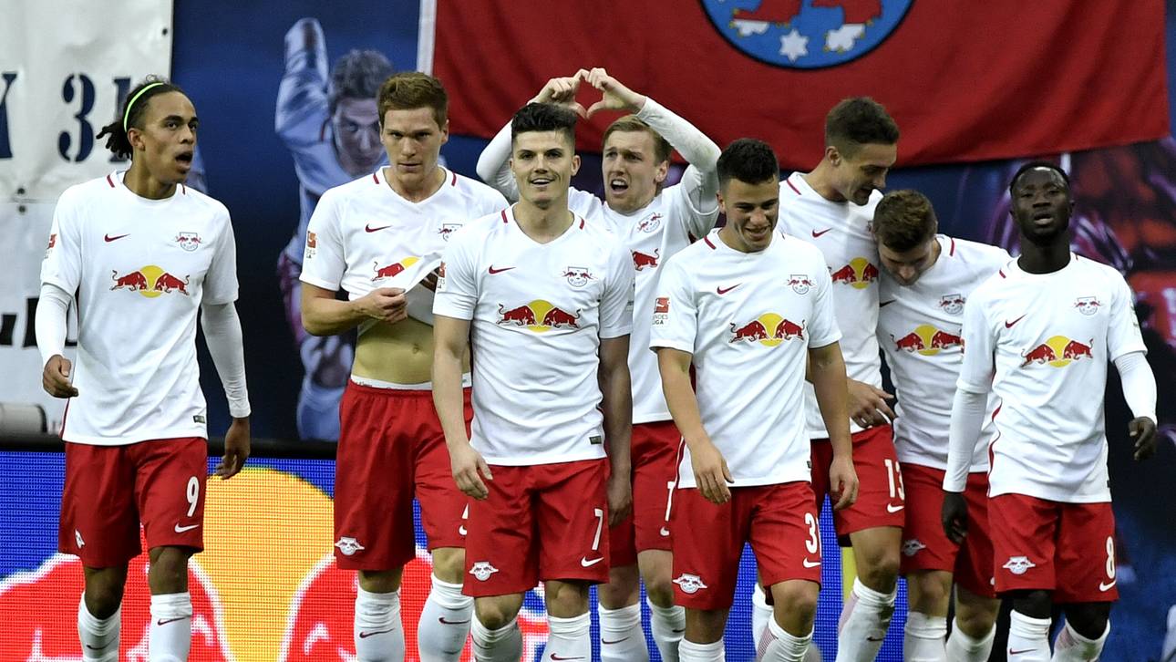 RB Leipzig scherzt mit Meistershirt