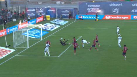 Das Star-Ensemble von Paris St. Germain tut sich schwer beim Tabellenletzten Clermont Foot. Torwart Mory Diaw wächst mit mehreren Paraden über sich hinaus und entnervt Mbappé und Co.