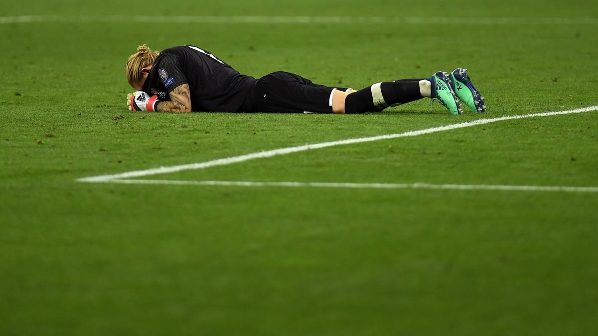 Kurz nach der Pause hate Ramos Liverpool-Keeper Loris Karius zudem mit dem Ellbogen am Kopf getroffen. Karius erlitt dabei eine Gehirnerschütterung. Kurz danach verursachte er mit schlimmen Patzern zwei Gegentore