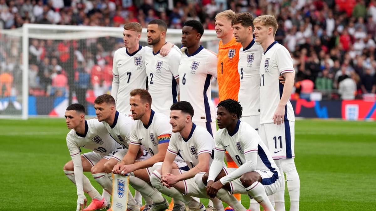 England: "Three Lions", die drei Löwen. Drei goldene Löwen auf rotem Grund sind das Wappen Englands