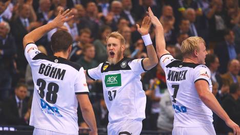 Die deutschen Nationalspieler um Fabian Böhm, Matthias Musche und Patrick Wiencek (v.l.) treffen beim Handball All Star Game auf eine Star-Auswahl der Liga