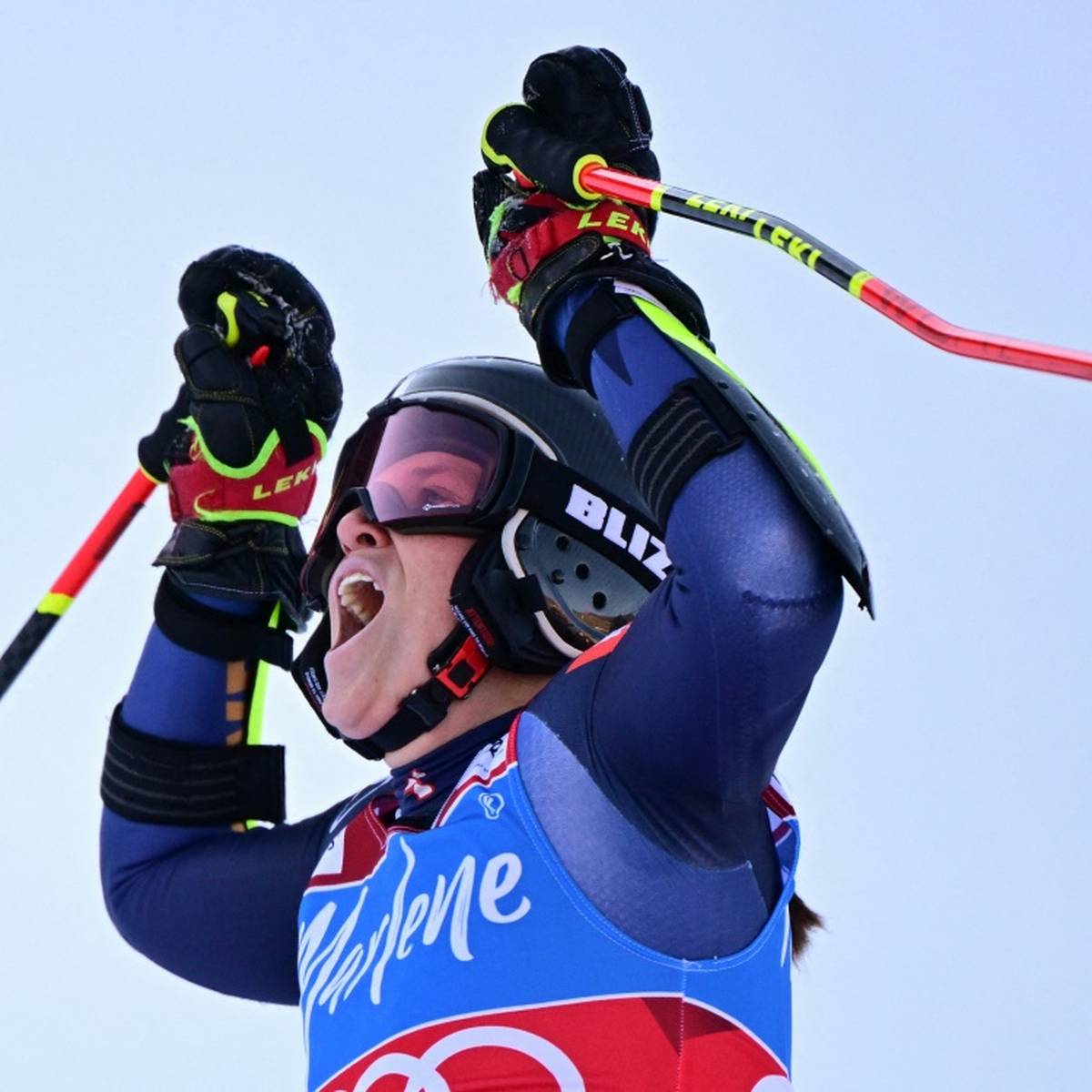 Skirennläuferin Petra Vlhova aus der Slowakei liegt beim Weltcup-Riesenslalom am Kronplatz in Führung.