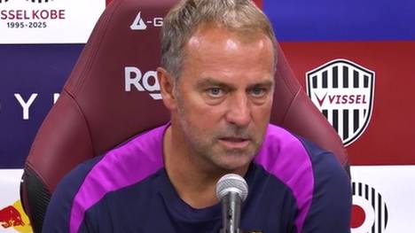Ein deutlicher Wink Richtung Marc-André ter Stegen: Beim Testspiel des FC Barcelona gegen Vissel Kobe lief der neue Keeper Joan Garcia mit der Nummer eins auf. Trainer Hansi Flick begründete im Anschluss die Entscheidung.