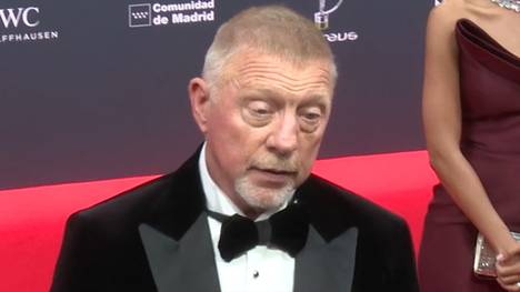 Tennislegende Boris Becker schwärmt von Jannik Sinner und Carlos Alcaraz und ihren unterschiedlichen Spielweisen.