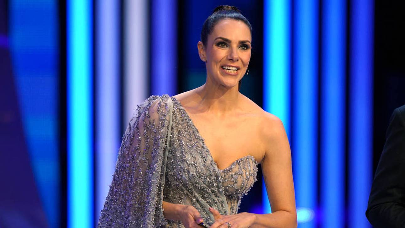 Esther Sedlacek führte mit Pedro Pinto durch die Auslosungs-Zeremonie für die EM 2024