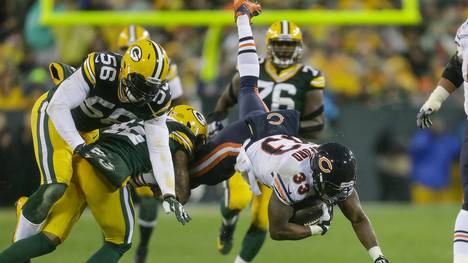 Chicago Bears v Green Bay Packers