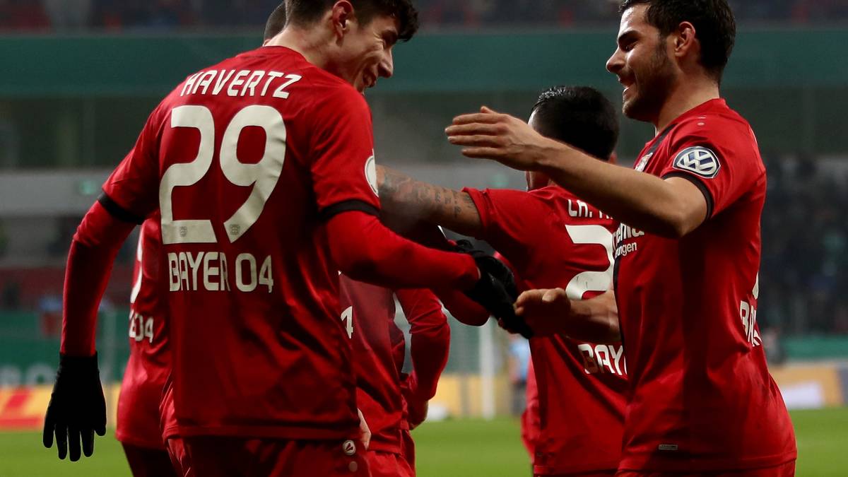KAI HAVERTZ (Bayer Leverkusen): Mit gerade einmal 18 Jahren absolvierte der offensive Mittelfeldspieler in der abgelaufenen Saison 30 Bundesliga-Spiele für Bayer, traf drei Mal selbst und bereitete neun Tore vor. Ein Versprechen für die (nähere) Zukunft
