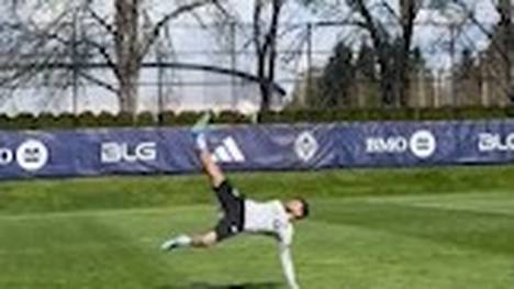 Thomas Müller zeigt im Training der Vancouver Whitecaps seine ganze Klasse am Ball und wird dafür von seinem Team gefeiert.