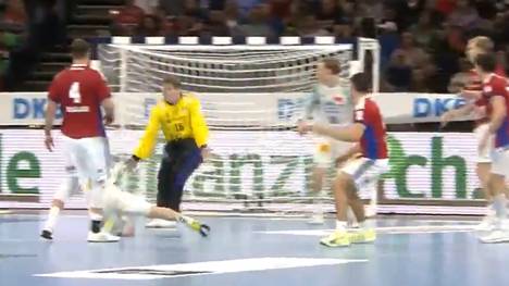Die Highlights der Partie HSV Hamburg - SC Magdeburg aus der Handball-Bundesliga im Video.