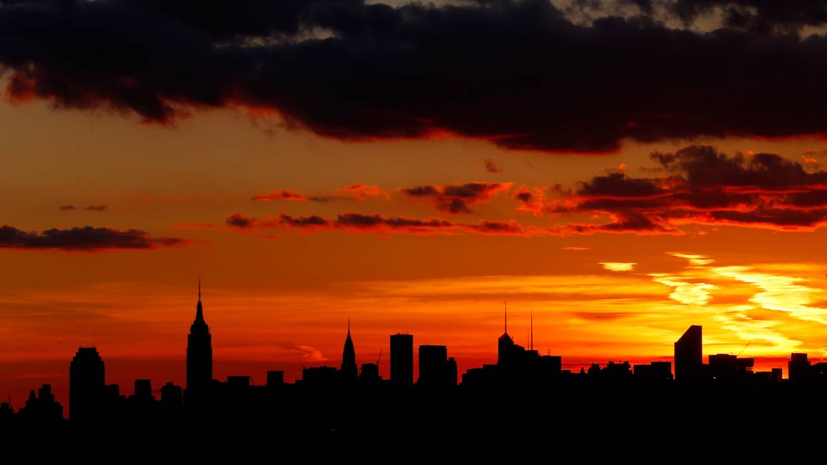 Tag 11 der US Open: Super Friday in New York! Da am Donnerstag die beiden Damen-Halbfinals dem Dauerregen zum Opfer fielen, finden alle vier Semifinalpartien am Freitag statt - bei herrlichen äußeren bedingungen im Big Apple