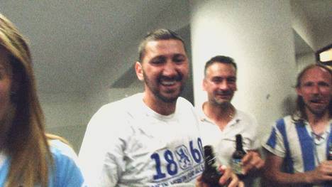 Sascha Mölders bleibt dem TSV 1860 München nun doch erhalten. Der Stürmer und die Löwen haben sich Vereinsangaben zufolge auf einen neuen Einjahresvertrag geeinigt – trotz deutlich reduziertem Etat.