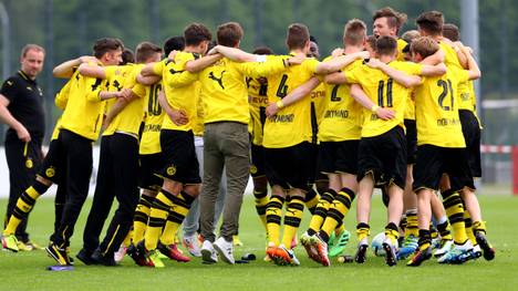 Borussia Dortmund U17 v VfB Stuttgart U17  - U17 German Championship Semi Final Second Leg