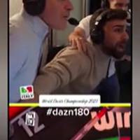 Internet-Gold! Italiener drehen bei Smiths 9-Darter völlig durch
