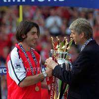 Mit dem FC Arsenal blieb Robert Pires einst eine ganze Saison ungeschlagen, nun traut der Weltmeister von 1998 Bayer Leverkusen eine Wiederholung zu - und macht deutlich, wie beeindruckt er ist.