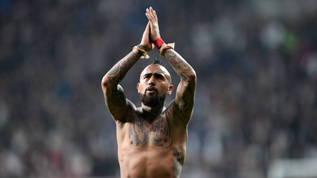Arturo Vidal sagt Servus: Der Chilene beendet das Kapitel FC Bayern nach drei Jahren und wechselt zum FC Barcelona. SPORT1 blickt auf die Laufbahn des "Kriegers" zurück