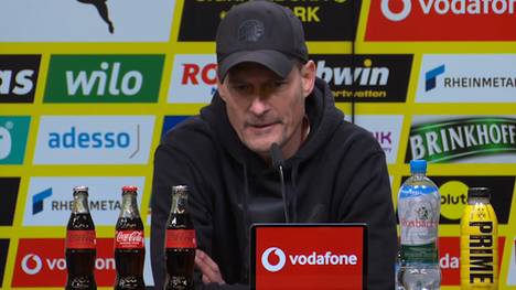 Alexander Blessin rekapituliert die bittere Niederlage gegen Borussia Dortmund. Eine Szene bleibt dem Coach von St. Pauli besonders hängen. 