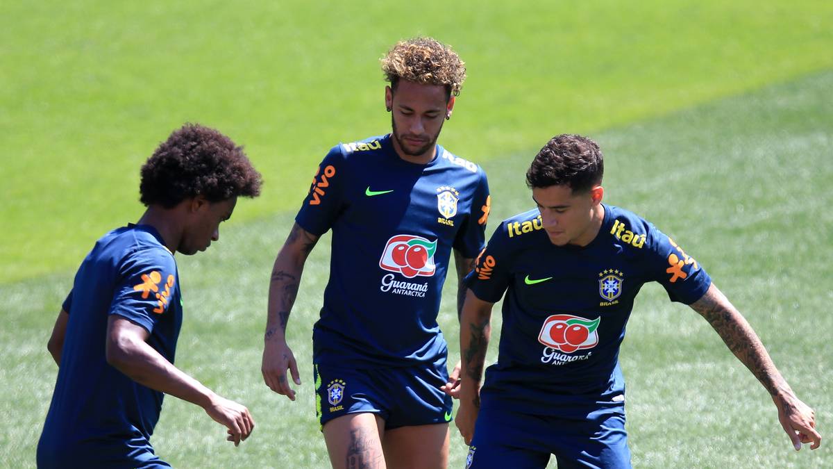 Die brasilianische Nationalmannschaft ist fünf Tage vor ihrem ersten Spiel gegen die Schweiz ihrem Ruf der Gaudi-Truppe mal wieder gerecht geworden