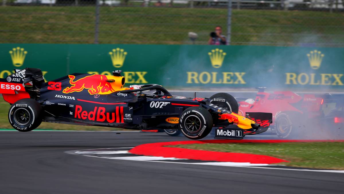 Zum Glück können beide Fahrer das Rennen fortsetzen. Vettel kassiert für die Kollision allerdings eine Zehn-Sekunden-Strafe