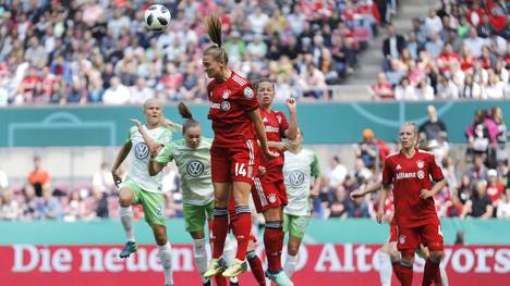 DFB-Pokal der Frauen, Auslosung: VfL Wolfsburg im Halbfinale gegen FC Bayern, 2018 standen sich der FC Bayern und der VfL Wolfsburg im Pokalfinale gegenüber 