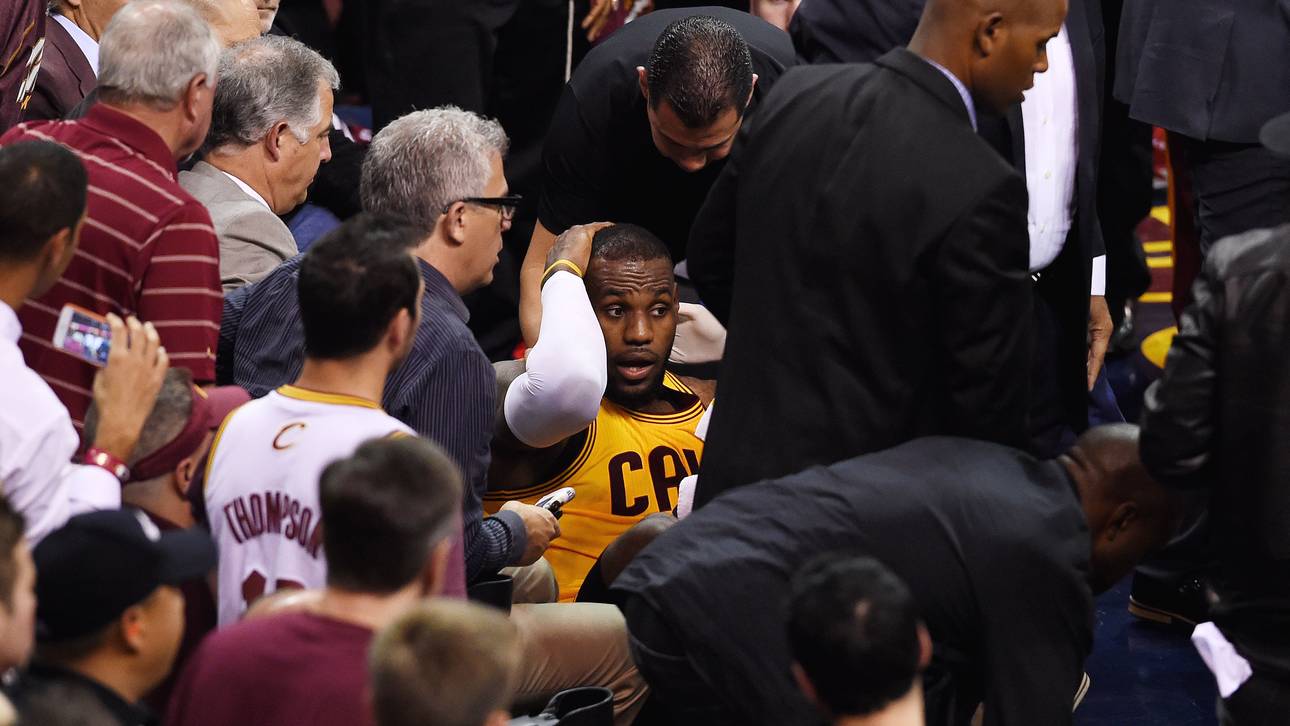 Warriors bremsen King James aus