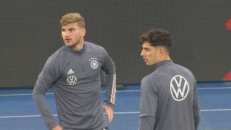 Der FC Chelsea trifft in der Champions League auf den OSC Lille. Stürmer Timo Werner denkt jedoch schon weiter und hofft, den Titel verteidigen zu können.