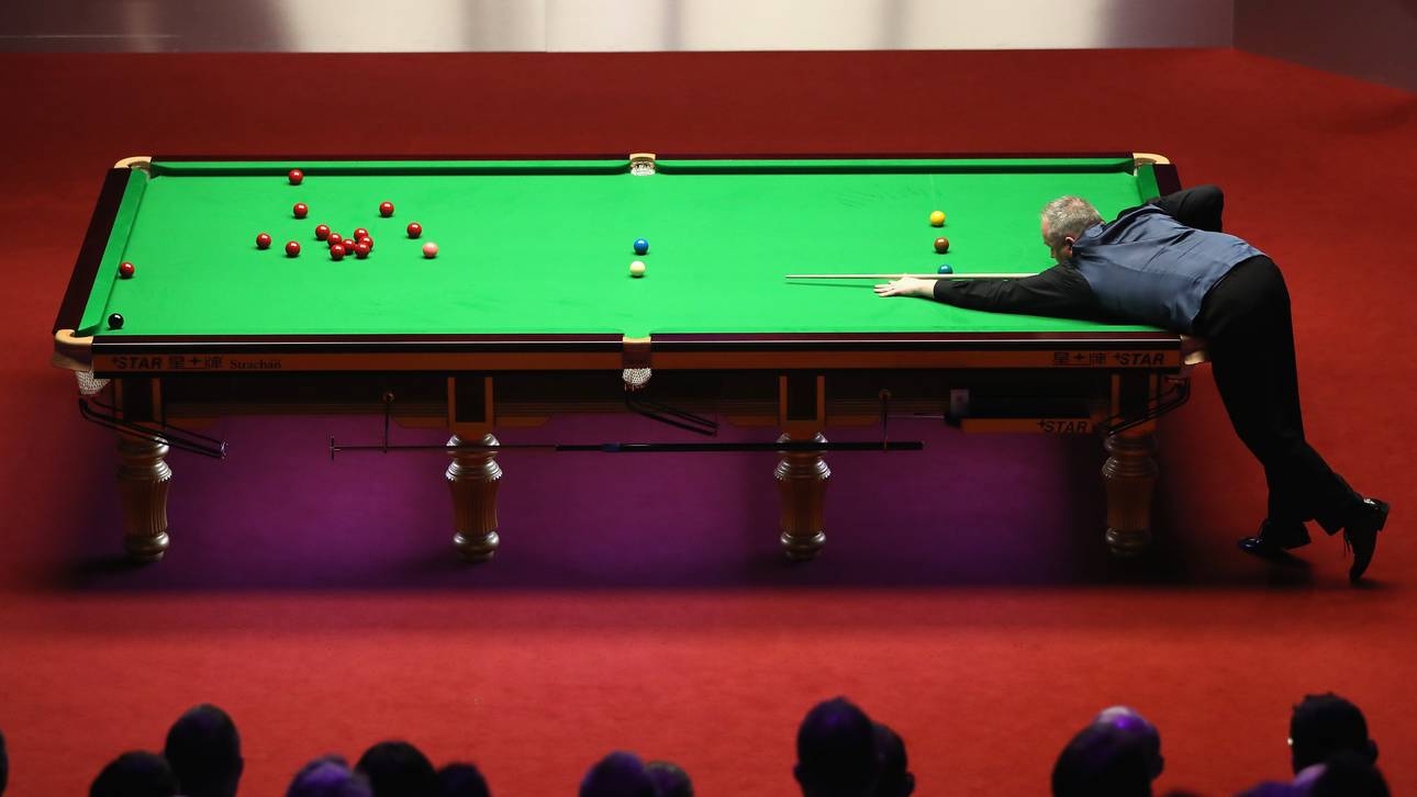 World Snooker Championship - Day Seventeen Aufgrund der Tischmaße muss ein Snooker-Spieler ein gutes Auge und Ballgefühl haben
