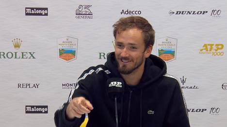 Nach seinem Aus gegen Daniil Medwedew beim Monte Carlo Masters warf Alexander Zverev dem Russen Unsportlichkeit vor. Nun konterte Medwedew und meinte, Zverev sollte in den Spiegel schauen.