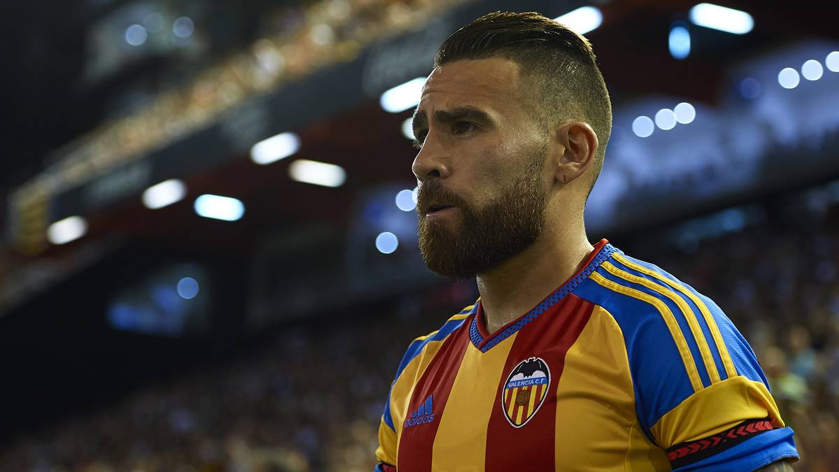 PLATZ 6: Nicolas Otamendi - für 44,6 Millionen Euro vom FC Valencia zu Manchester City