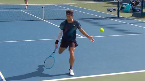 Nach einem starken ersten Satz scheinen Musetti die Kräfte zu verlassen, und er verliert in vier Sätzen gegen die Nummer 123 der ATP-Weltrangliste, Dane Sweeny.