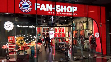 Der Fanshop am Flughafen in München ist einer von vielen des FC Bayern