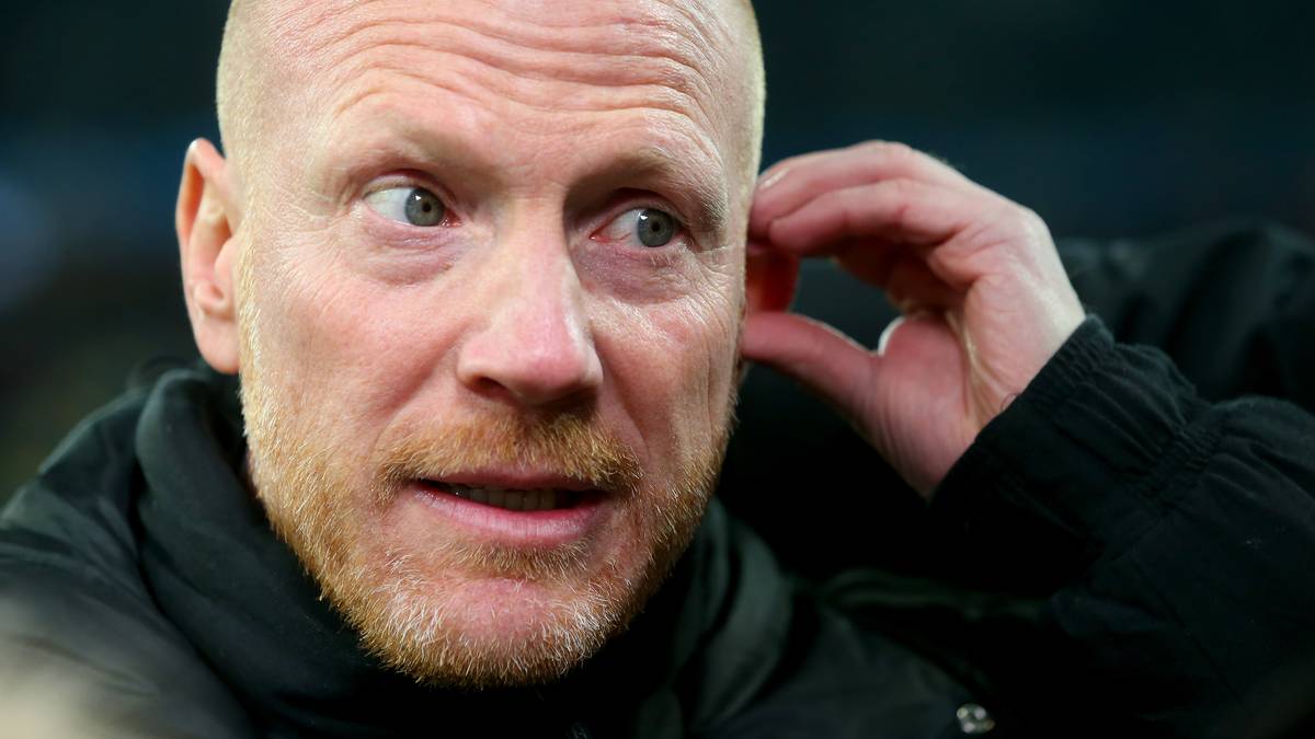 Karl-Heinz Rummenigge findet, dass Eichin dafür in die Schäm-Ecke muss. Matthias Sammer glaubt, dass der ehemalige Eishockey-Manager Eichin mal einen Puck abbekommen hat