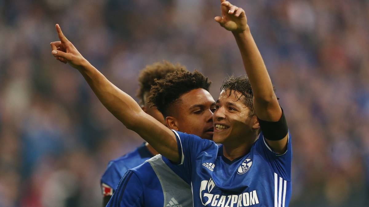 Auf der Gegenseite Jubel: Schalke trifft zwei Mal