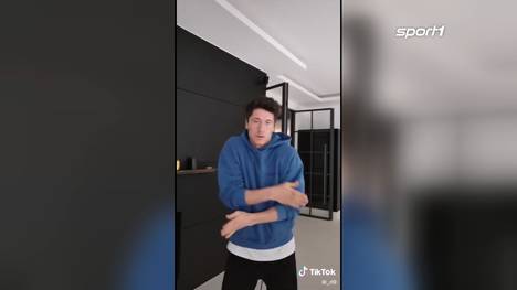 Robert Lewandowski wird auf TikTok immer mehr zum Tanzgiganten. Jetzt hat er schon wieder ein neues Video rausgehauen. 