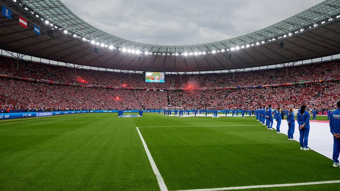 Polnischer Fan stürzt von Tribüne