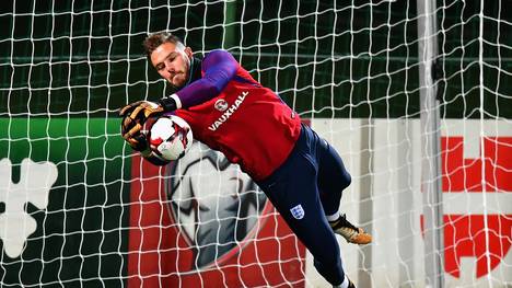 Englands Torhüter Jack Butland fällt gegen Deutschland aus