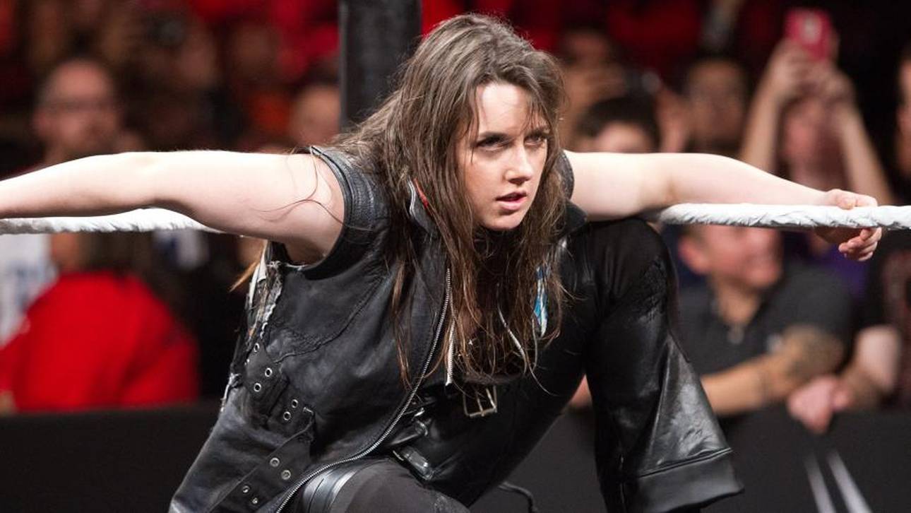 Nikki Cross gehörte bei NXT zur Gruppierung SAnitY