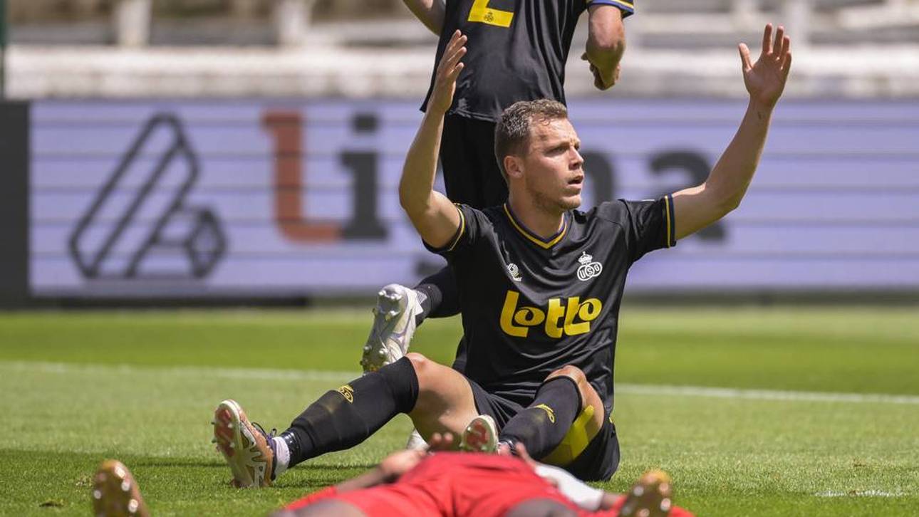 Bremen holt neuen Mittelfeldspieler