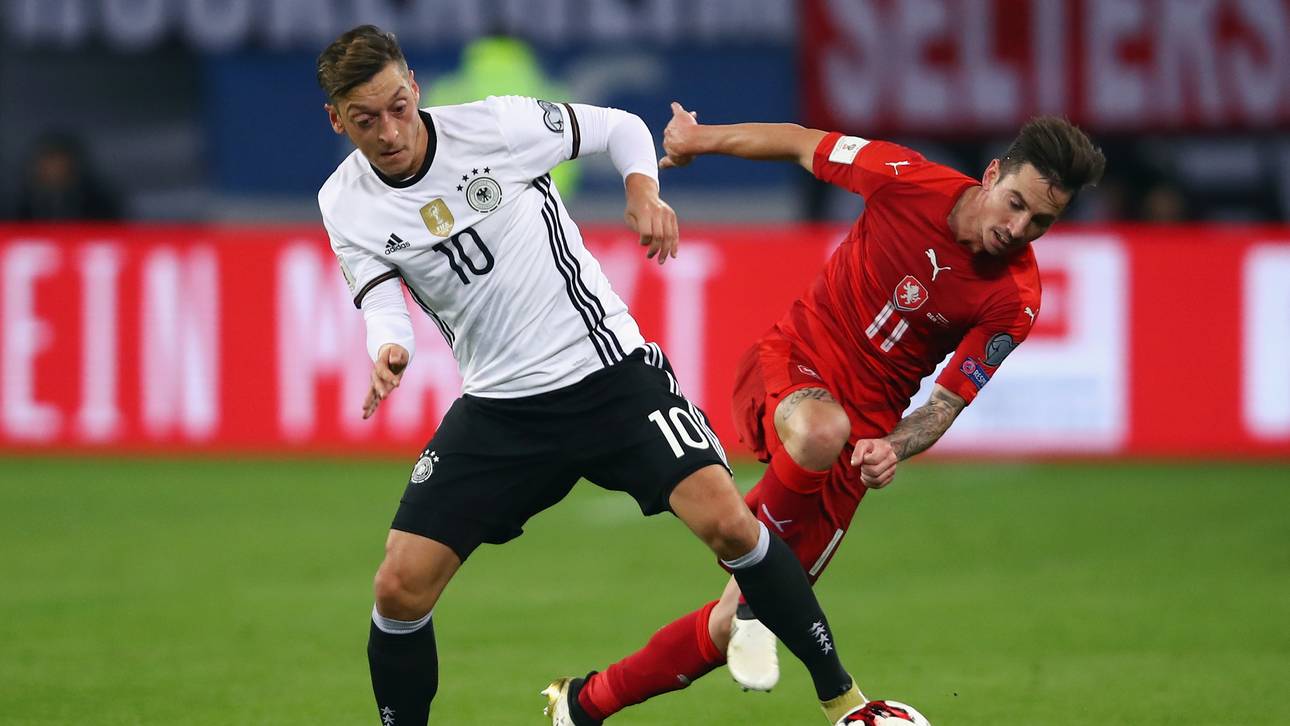 Özil zieht mit Friedrich gleich