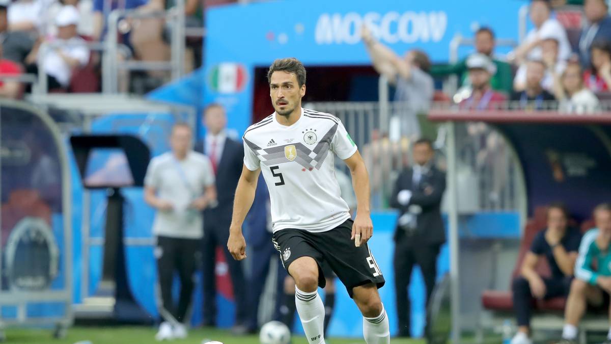 Spanien - As: "Deutschland hat den Fluch des Weltmeisters kennen gelernt. Lozano überrascht Deutschland. Dies wird ein ewiger Tag in der Geschichte Mexikos sein. Eine unendliche Fiesta. David schlägt Goliath. Mexiko verteidigte patriotisch den Stolz von Millionen von Menschen. Jetzt muss der Weltmeister in den nächsten beiden Spielen auf den Tisch hauen"