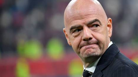 Die Schweizer Bundesanwaltschaft leitet ein Strafverfahren gegen FIFA-Präsidenten Gianni Infantino ein. Es geht um nicht protokollierte Geheimtreffen.