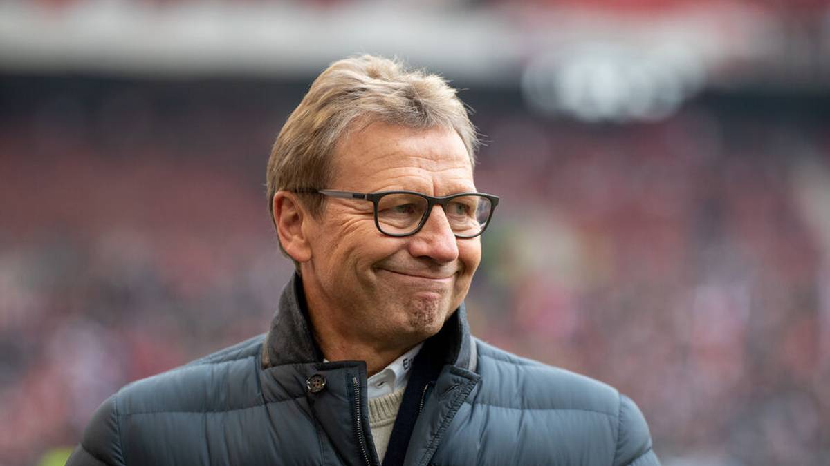 Buchwald arbeitet erfolgreich in  Japan als Trainer und hat ein kurzes Gastspiel bei Alemannia Aachen. Von 2010-2013 Präsidiumsmitglied bei den Stuttgarter Kickers. Ab 2015 ist er Scout und Mitarbeiter für Internationalisierung auf dem asiatischen Markt beim VfB - ehe er 2019 zurücktritt.